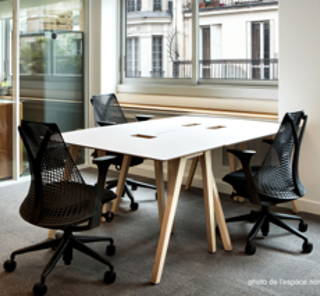 Bureau privé 17 m² 5 postes Coworking Rue d'Artois Paris 75008 - photo 2
